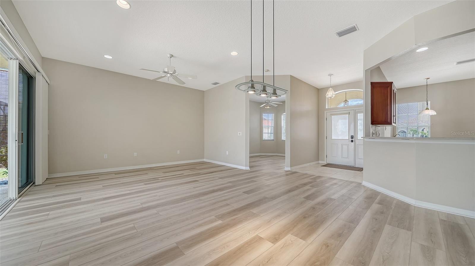 Image 7 of 69 For 5939 Sandstone Avenue