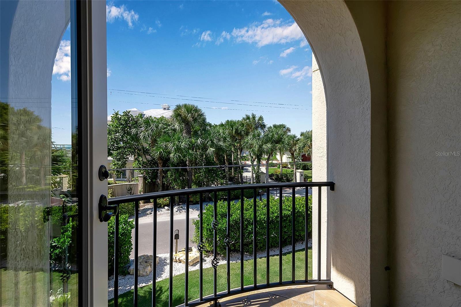 Image 28 of 48 For 2508 Casey Key Road