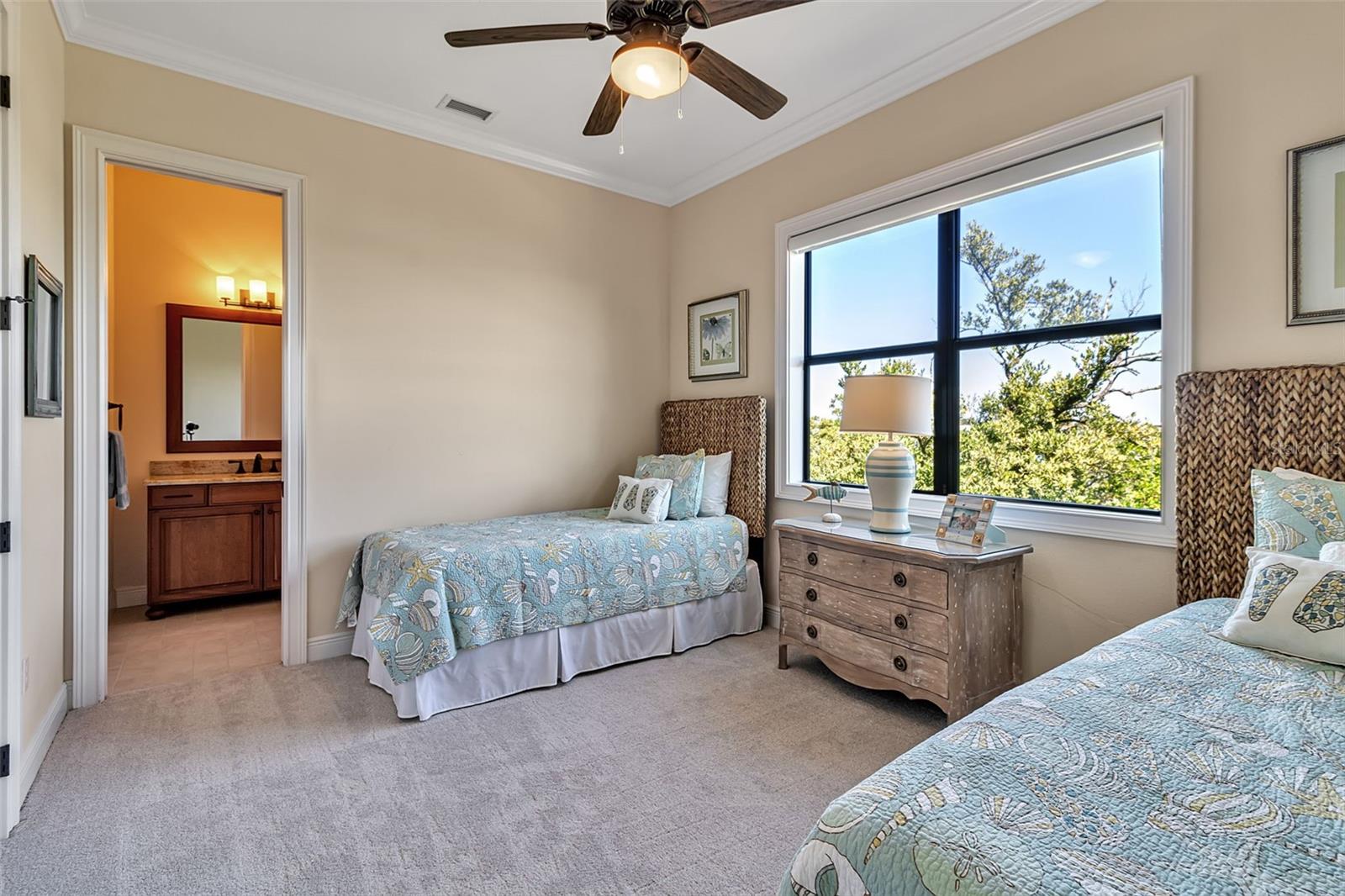 Image 32 of 48 For 2508 Casey Key Road