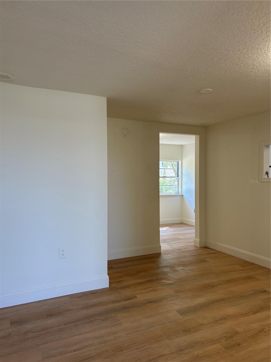 Image 10 of 25 For 2024 Dixie Avenue