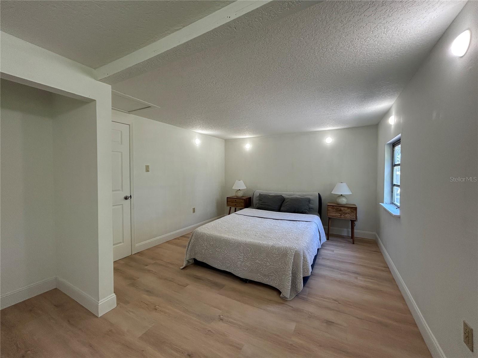 Image 17 of 25 For 2024 Dixie Avenue