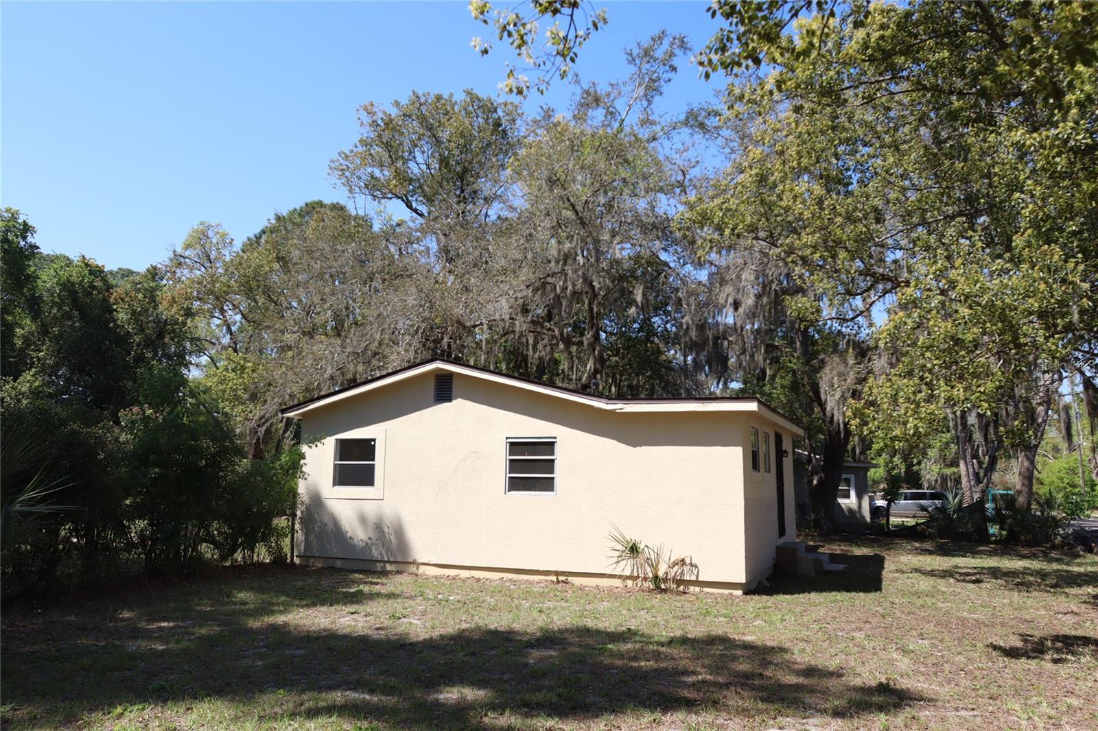 Image 23 of 25 For 2024 Dixie Avenue