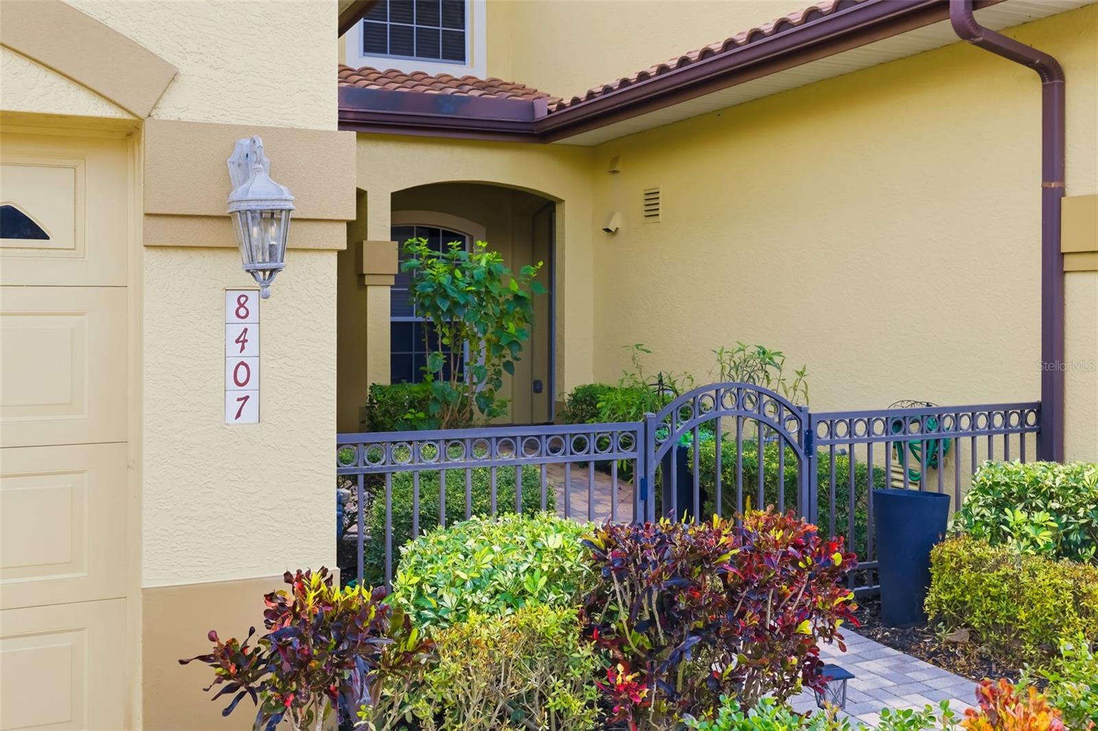 Image 5 of 83 For 8407 Miramar Way