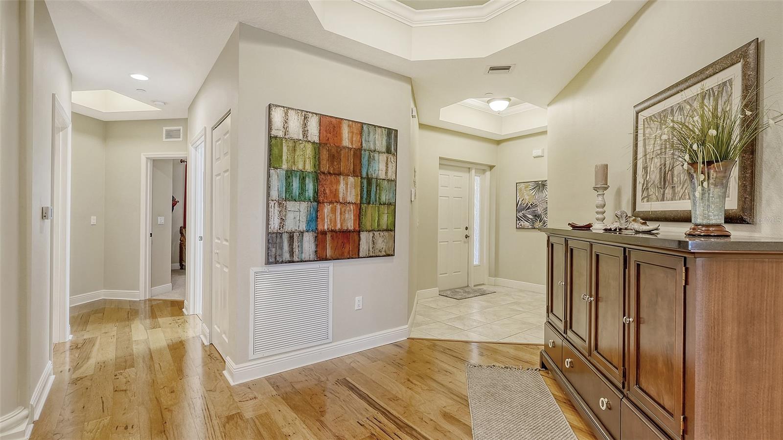 Image 21 of 55 For 6350 Watercrest Way 402