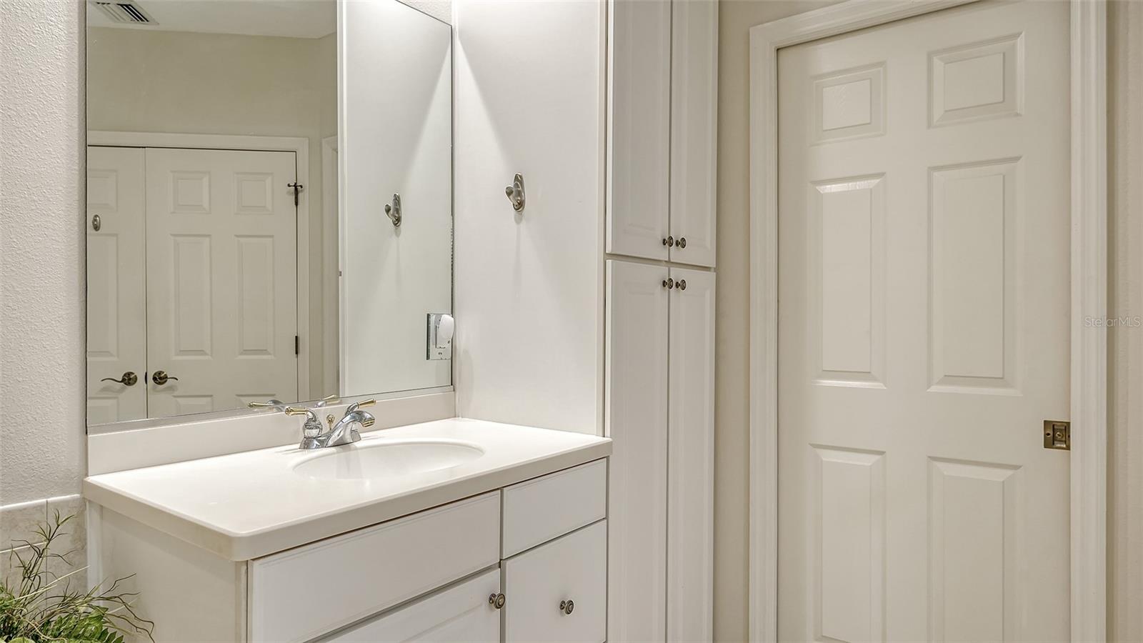 Image 30 of 55 For 6350 Watercrest Way 402