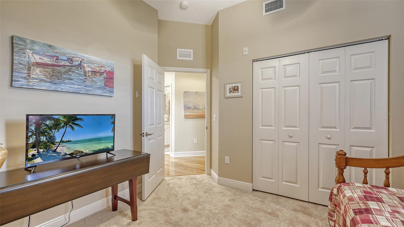 Image 34 of 55 For 6350 Watercrest Way 402