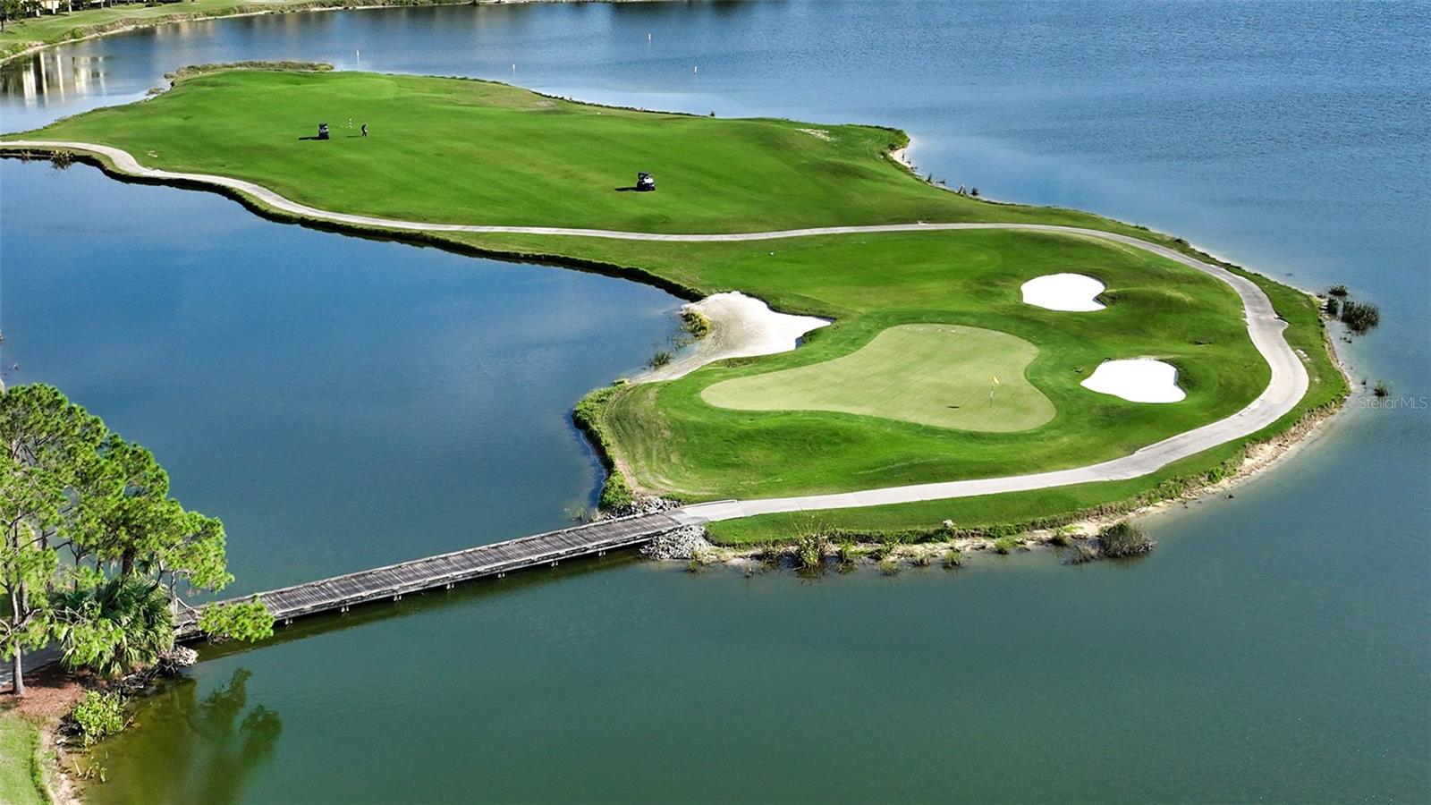 Image 40 of 55 For 6350 Watercrest Way 402