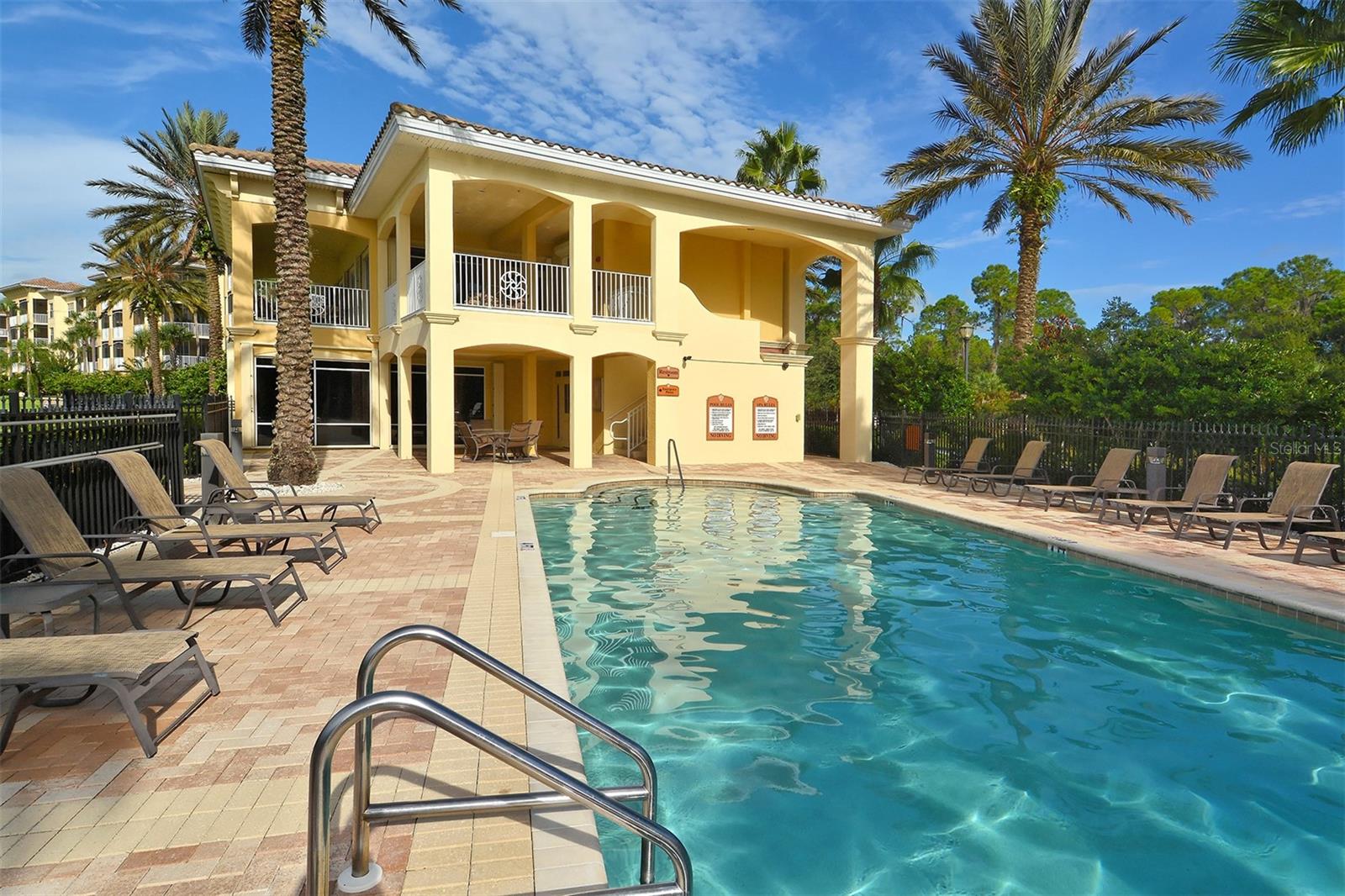 Image 47 of 55 For 6350 Watercrest Way 402