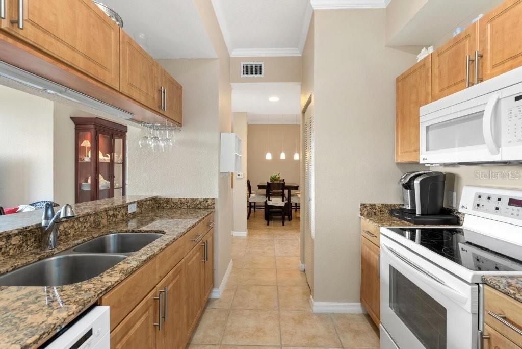 Image 18 of 49 For 1064 Tamiami Trail 1425