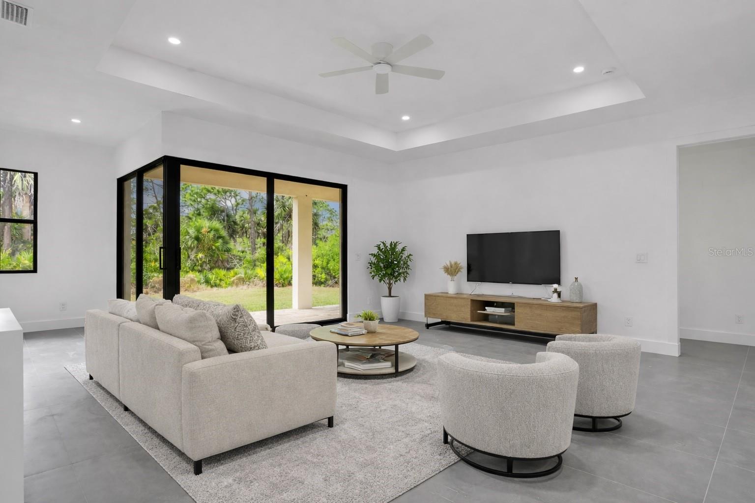 Image 12 of 38 For 11161 Carnegie Avenue