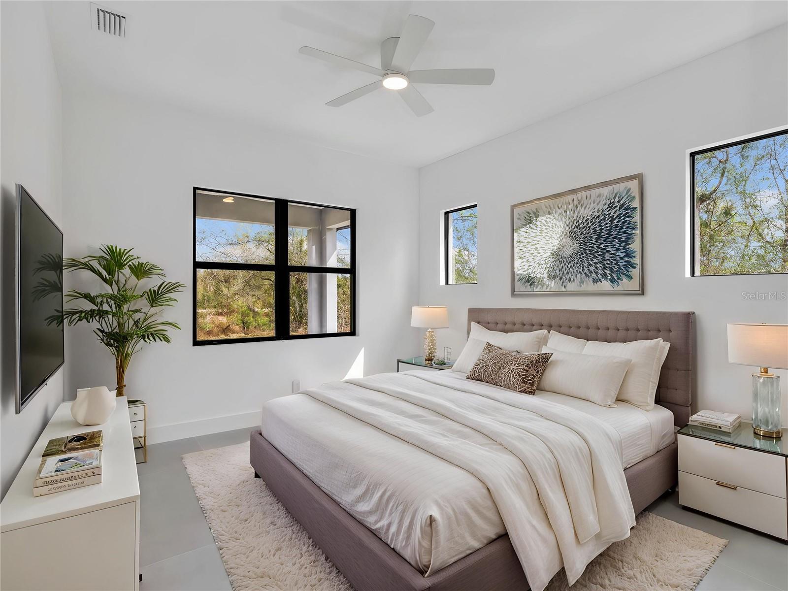 Image 21 of 38 For 11161 Carnegie Avenue