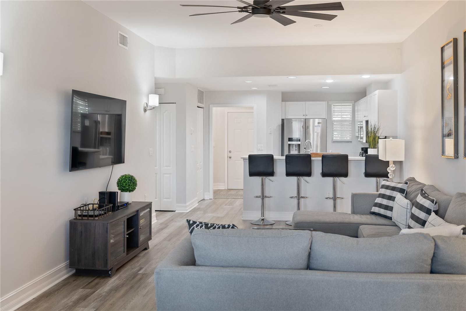 Image 9 of 36 For 3702 54th Drive W 102