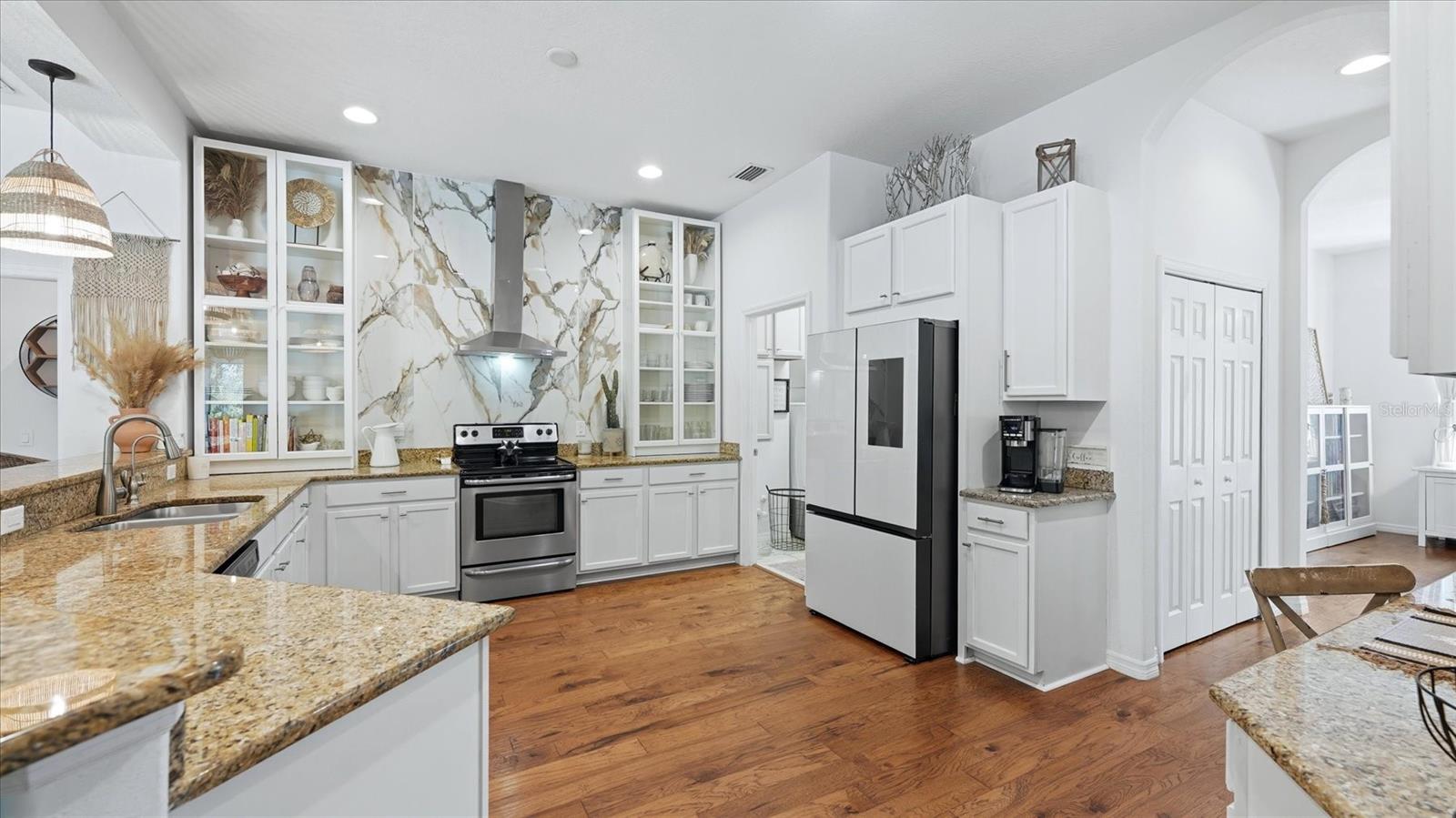 Image 16 of 61 For 2214 132 Nd Place E