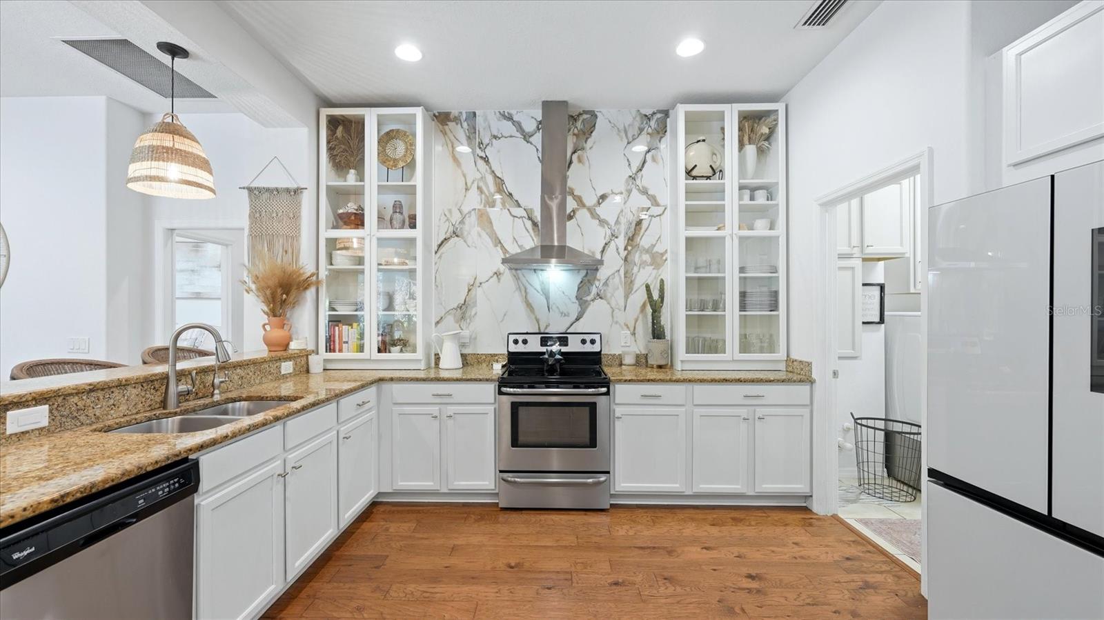 Image 17 of 61 For 2214 132 Nd Place E