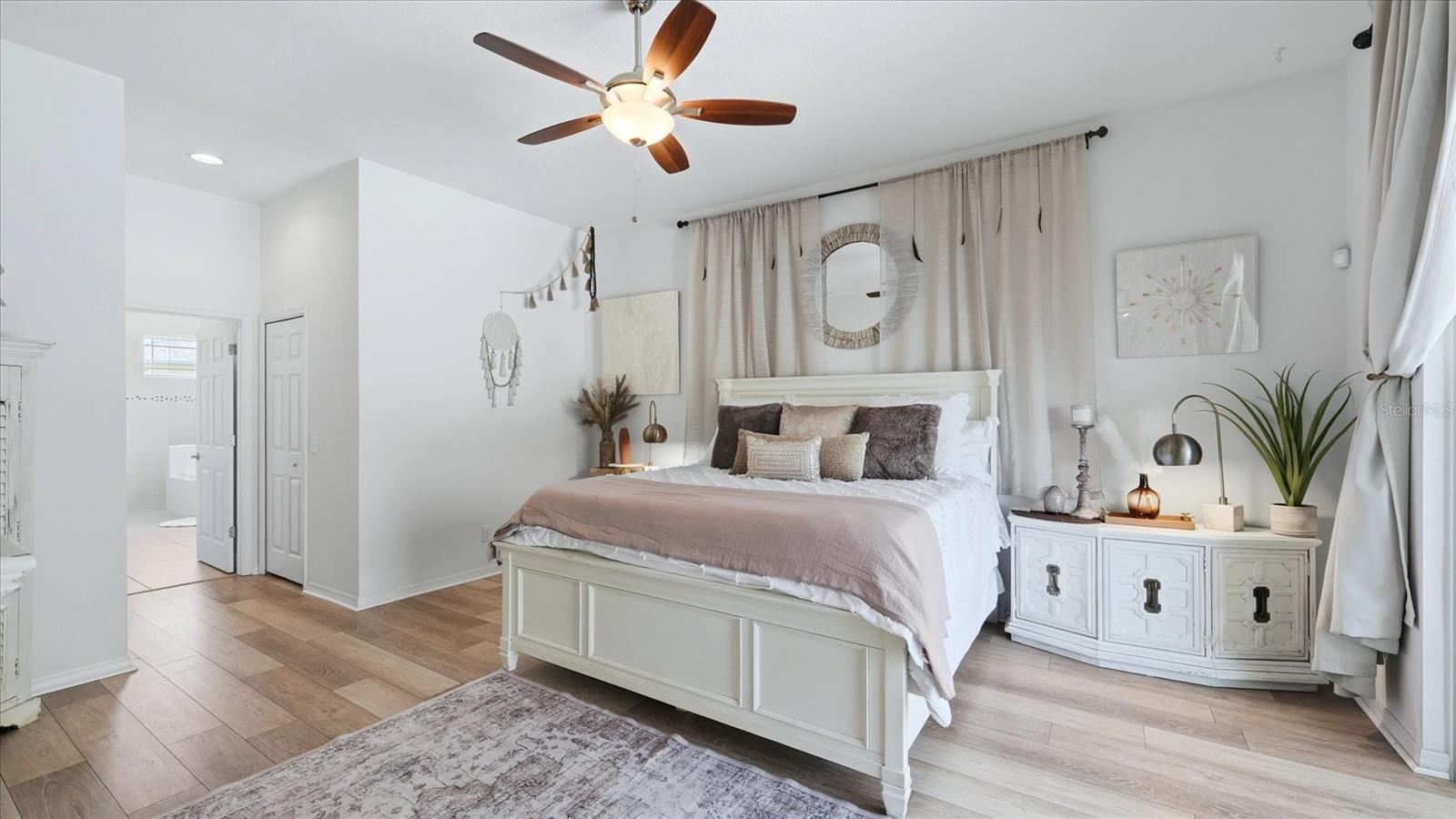 Image 28 of 61 For 2214 132 Nd Place E