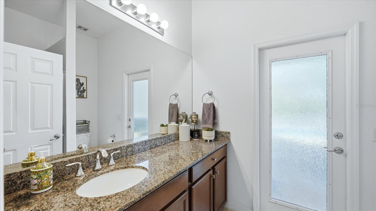 Image 30 of 61 For 2214 132 Nd Place E