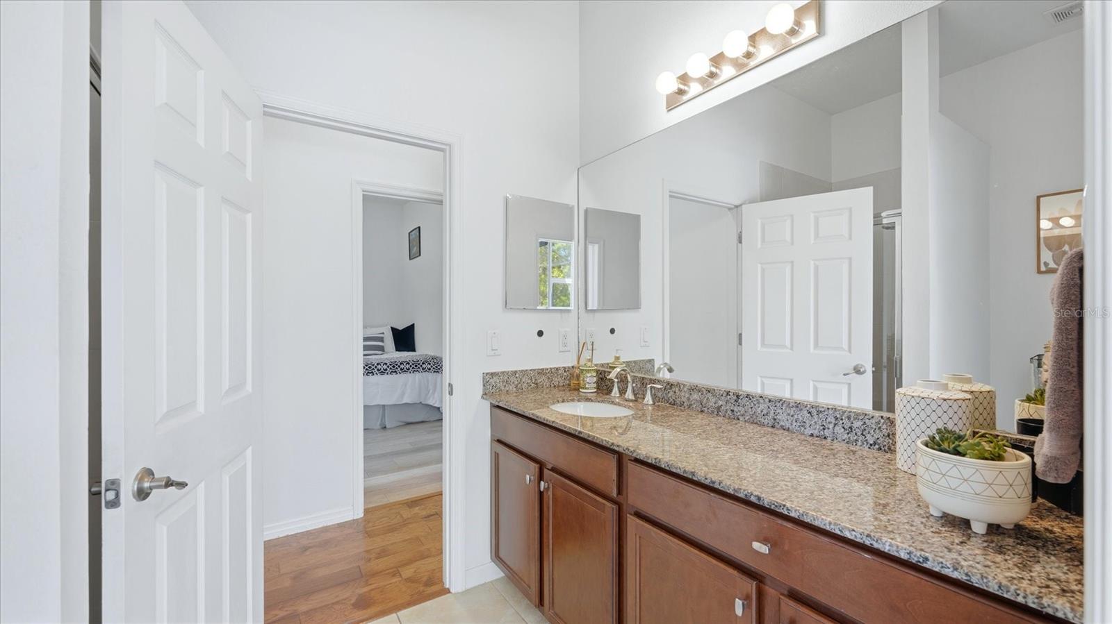 Image 31 of 61 For 2214 132 Nd Place E