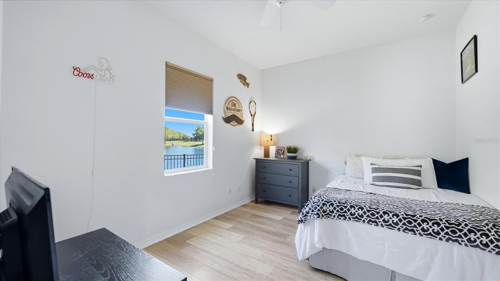 Image 32 of 61 For 2214 132 Nd Place E