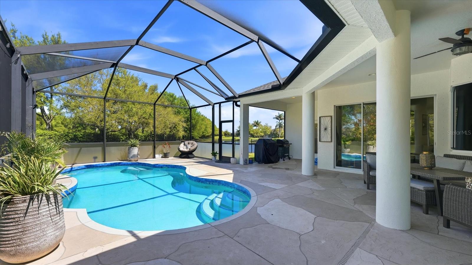 Image 34 of 61 For 2214 132 Nd Place E