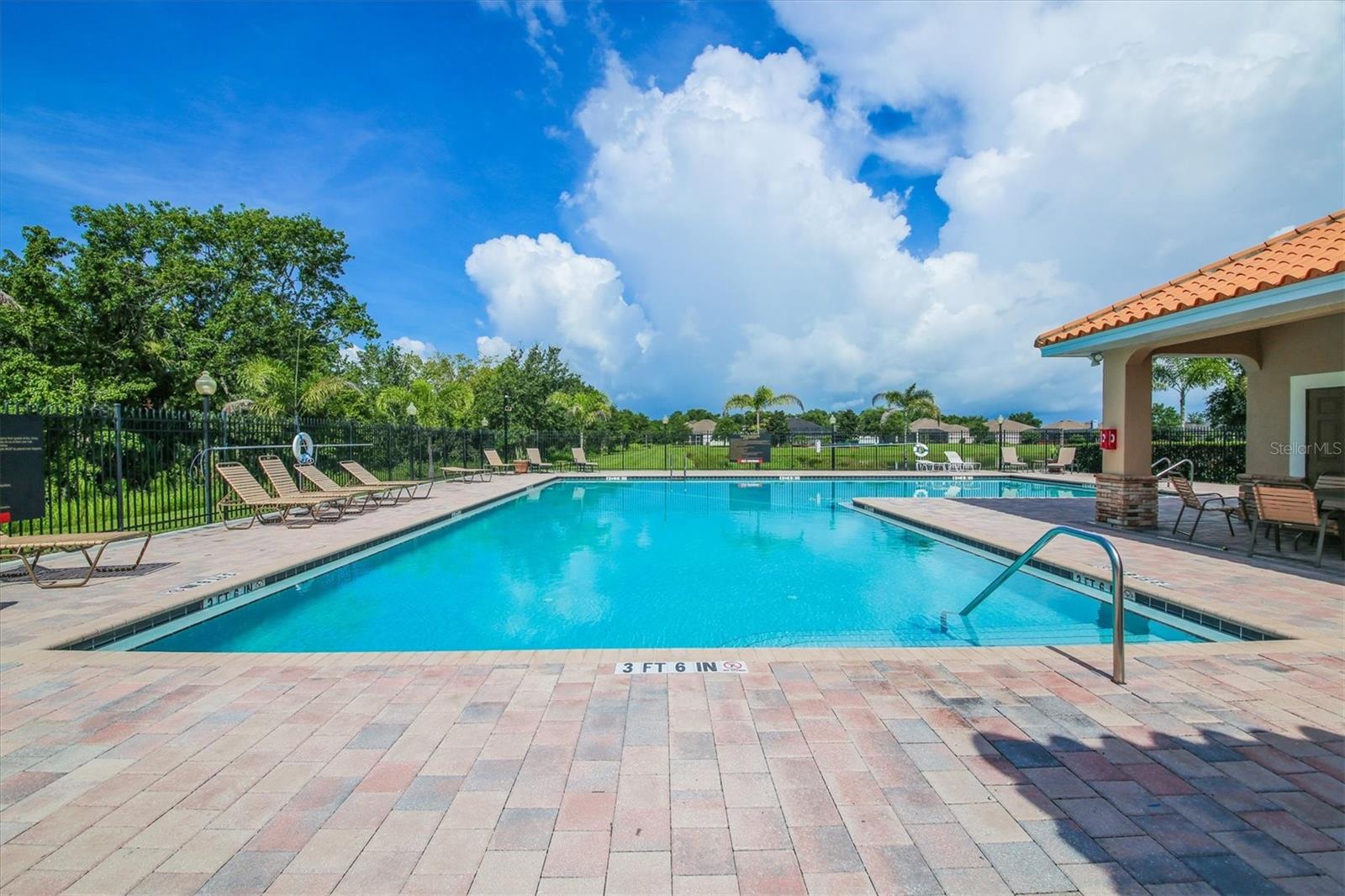 Image 47 of 61 For 2214 132 Nd Place E