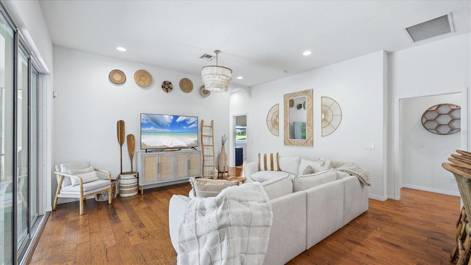 Image 8 of 61 For 2214 132 Nd Place E