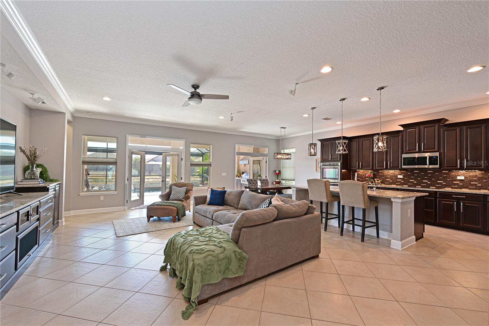 Image 3 of 35 For 11608 8th Terrace Ne