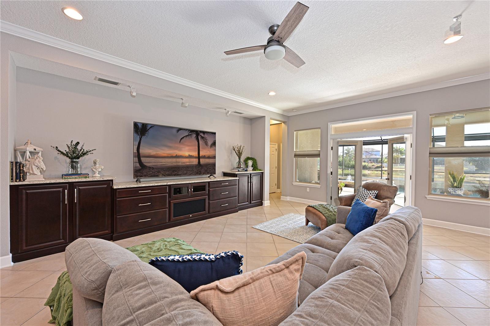 Image 4 of 35 For 11608 8th Terrace Ne