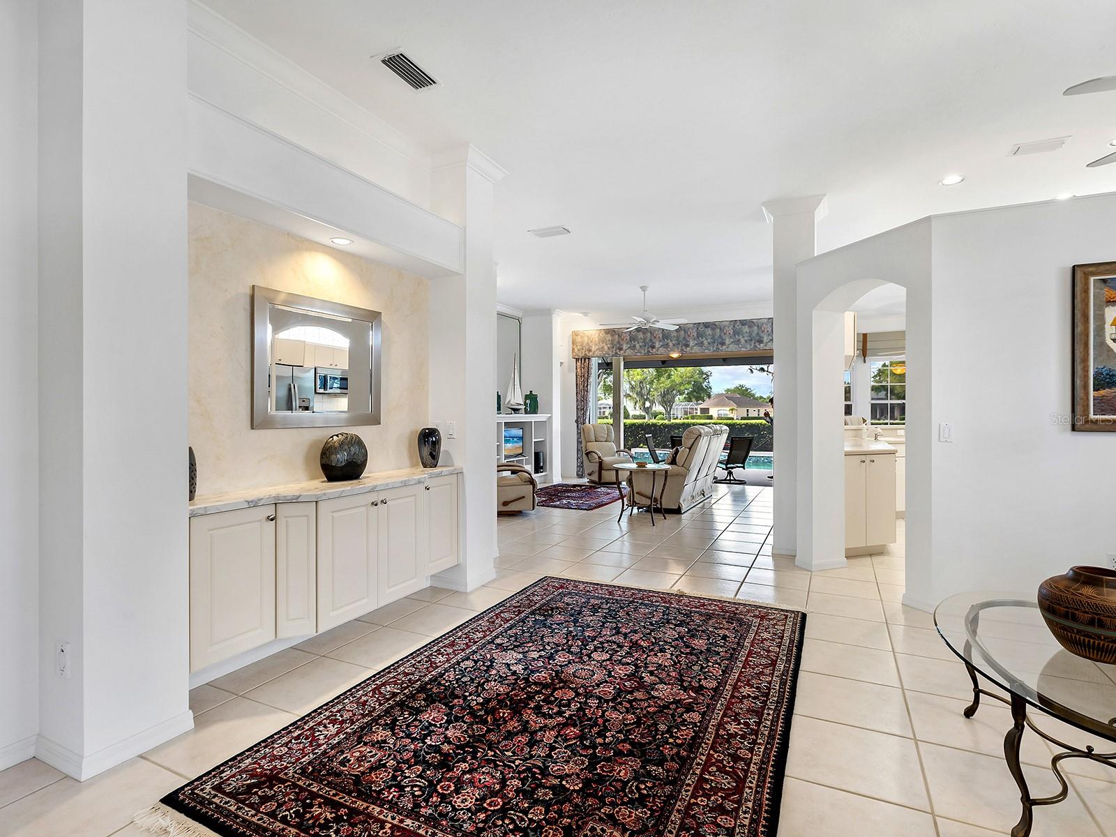 Image 10 of 42 For 10106 Glenmore Avenue