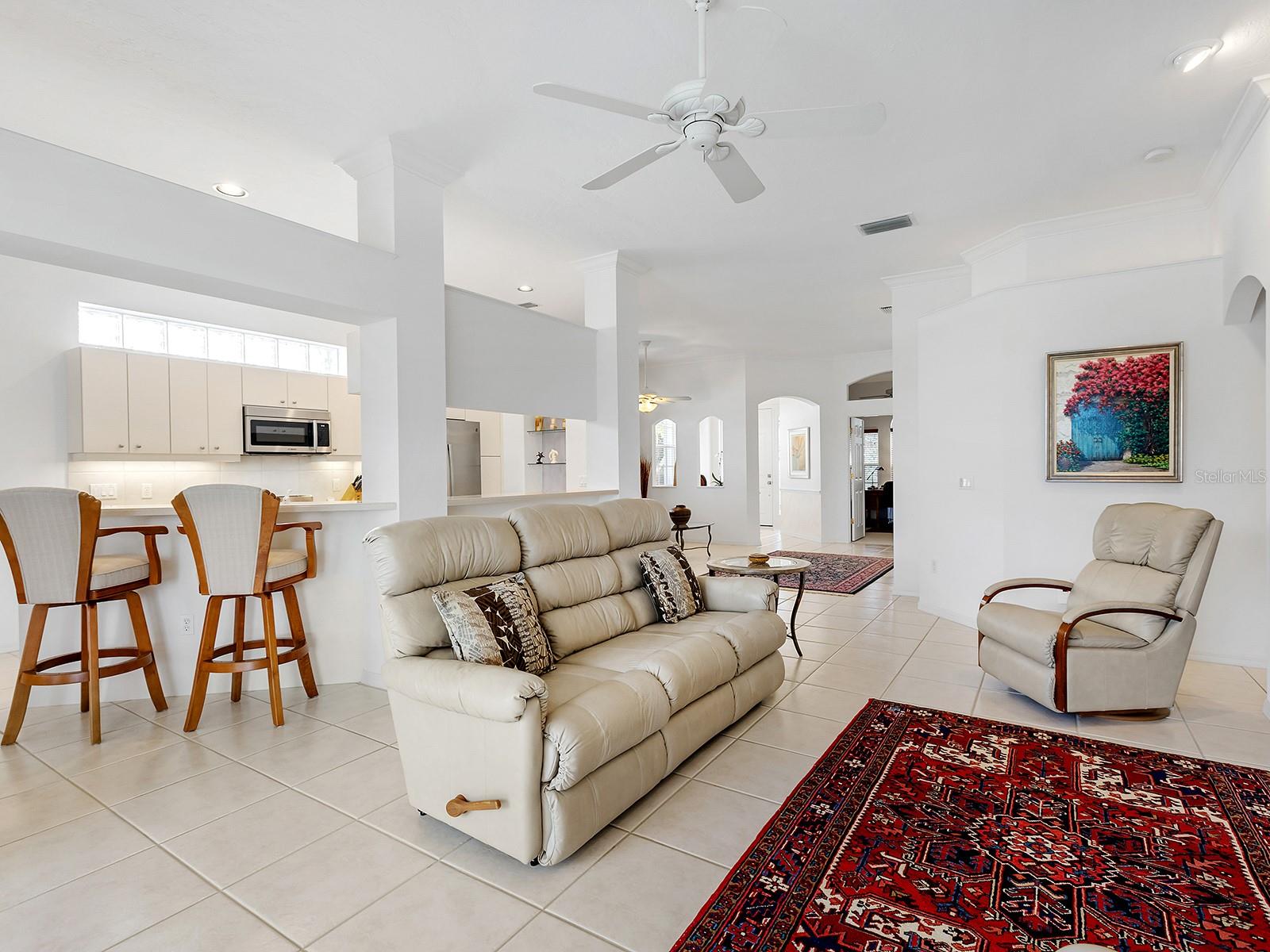 Image 15 of 42 For 10106 Glenmore Avenue