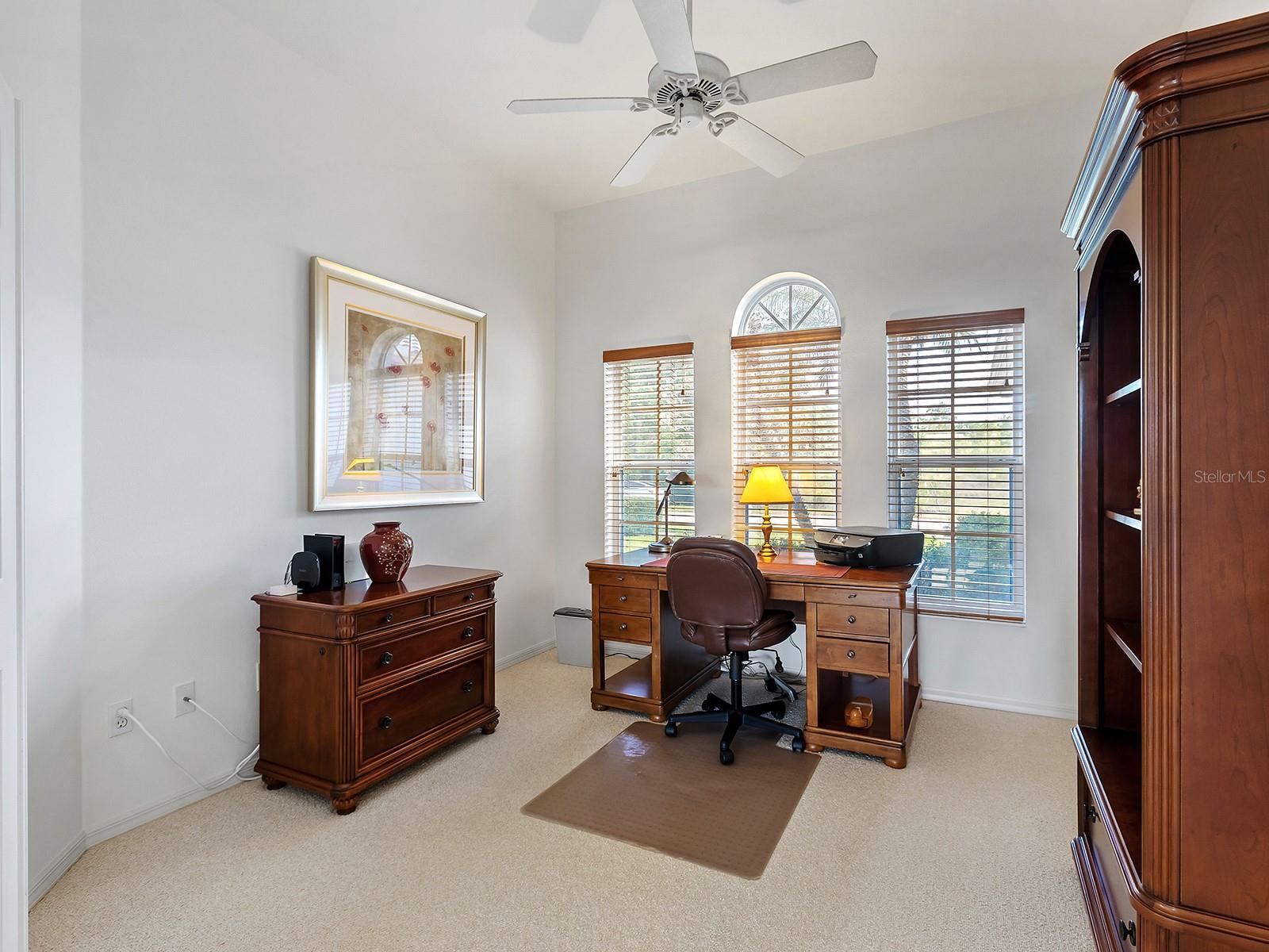 Image 27 of 42 For 10106 Glenmore Avenue