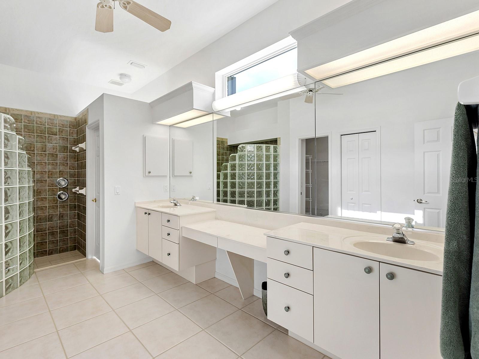 Image 32 of 42 For 10106 Glenmore Avenue