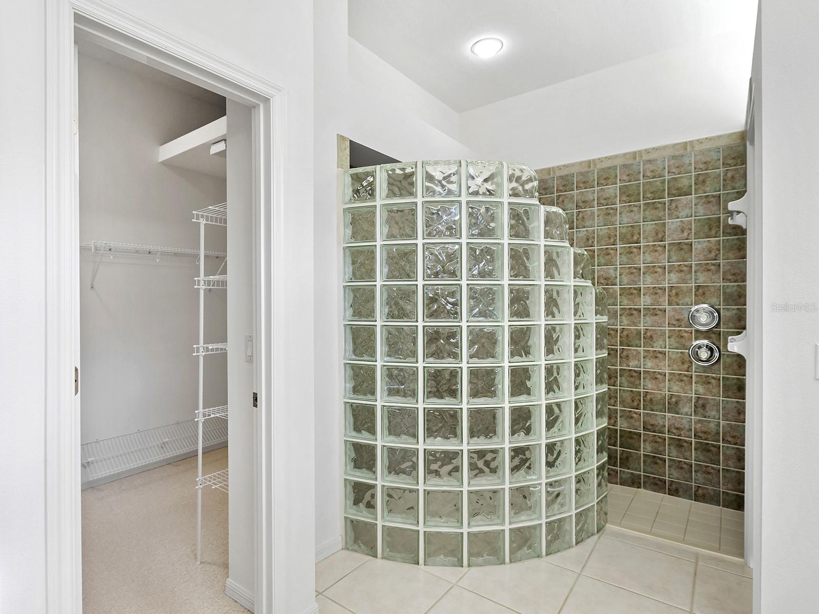 Image 33 of 42 For 10106 Glenmore Avenue