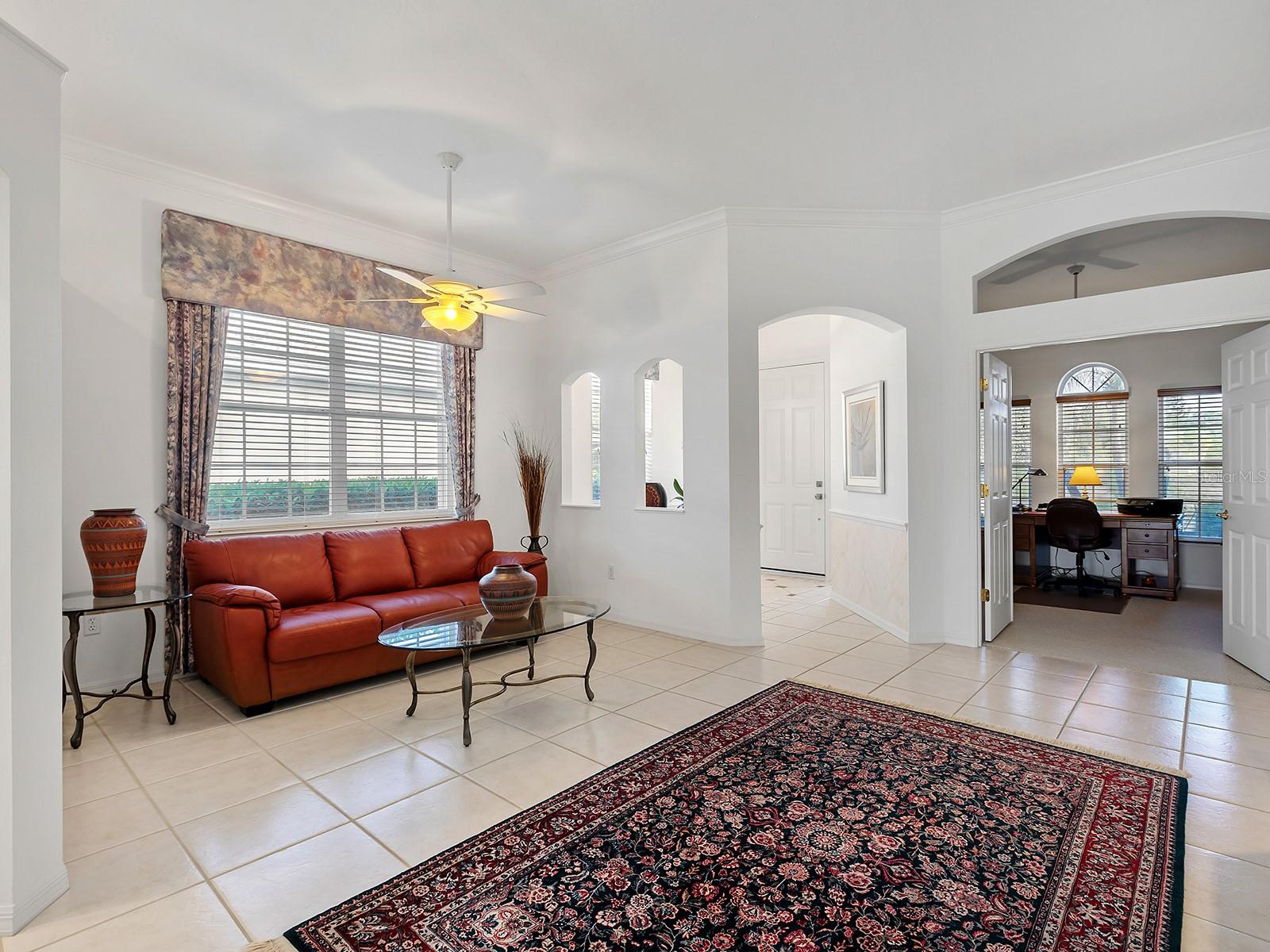 Image 9 of 42 For 10106 Glenmore Avenue