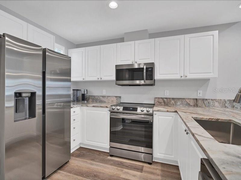 Image 11 of 25 For 3701 54th Drive W 102