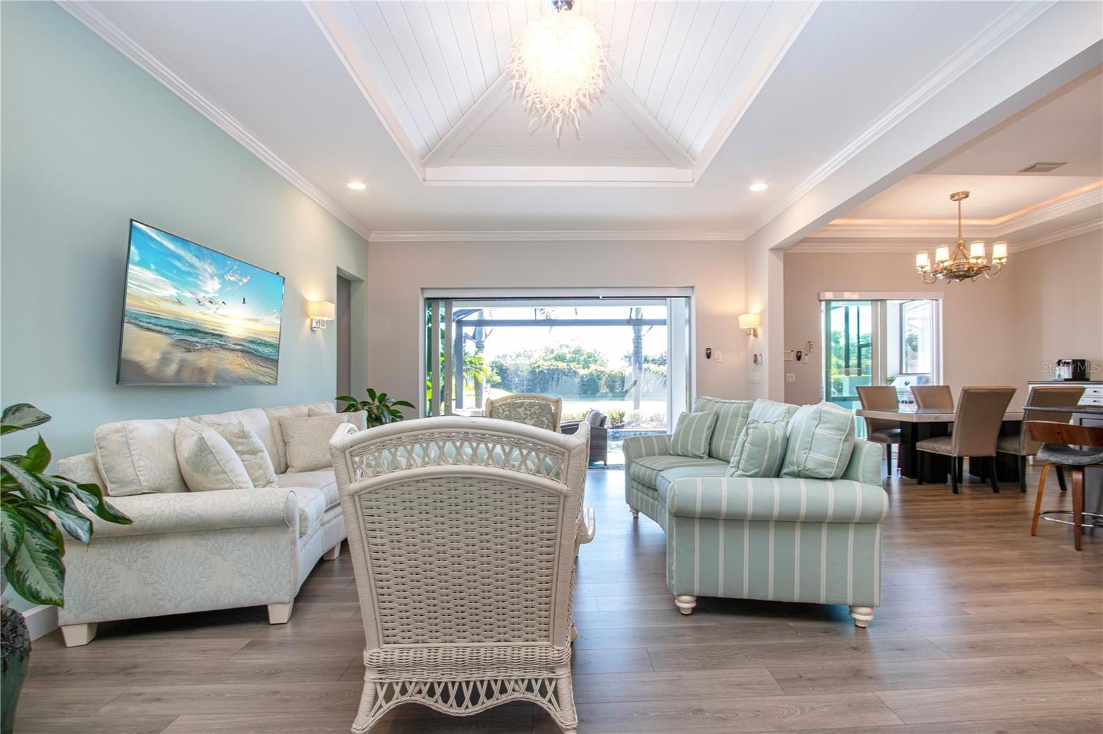 Image 16 of 100 For 7732 Sandhill Lake Drive