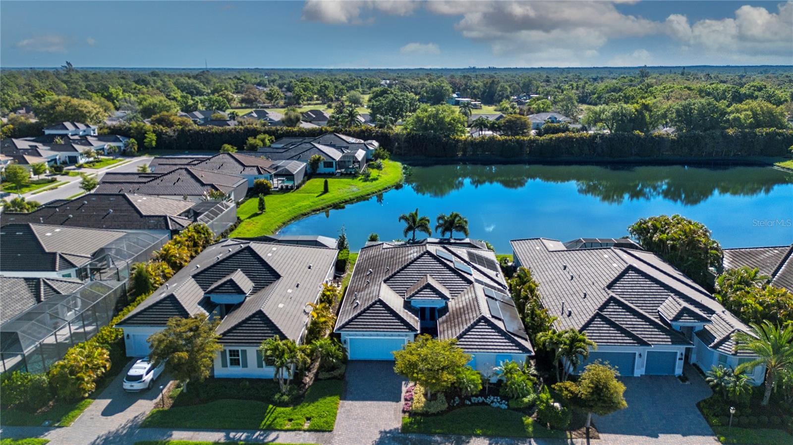 Image 3 of 100 For 7732 Sandhill Lake Drive