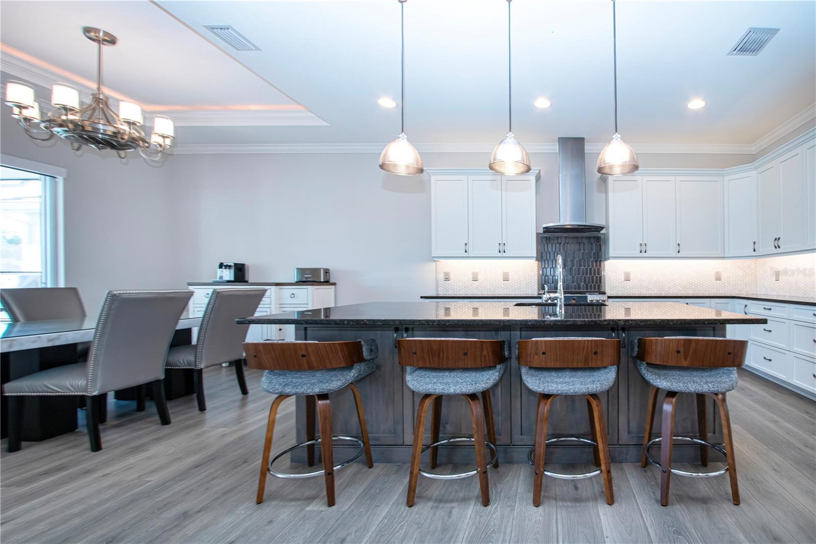 Image 40 of 100 For 7732 Sandhill Lake Drive