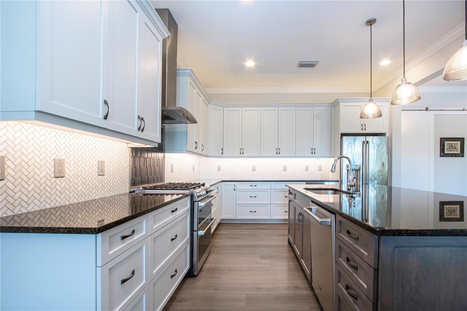 Image 45 of 100 For 7732 Sandhill Lake Drive