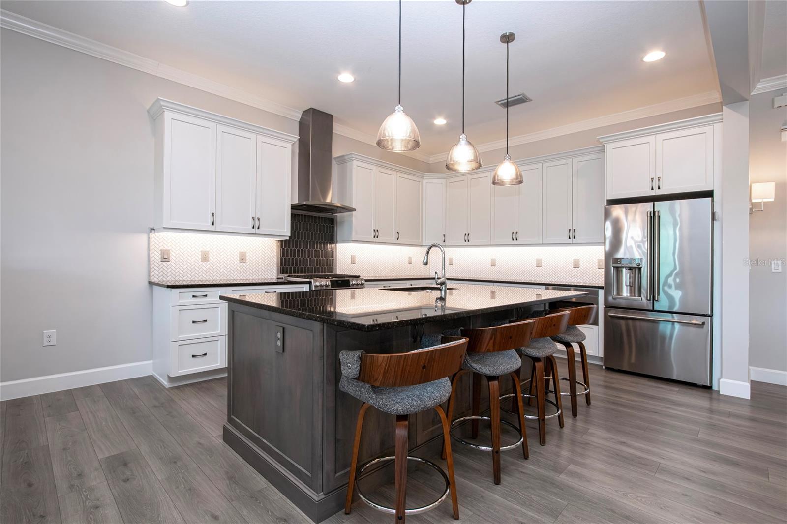 Image 46 of 100 For 7732 Sandhill Lake Drive