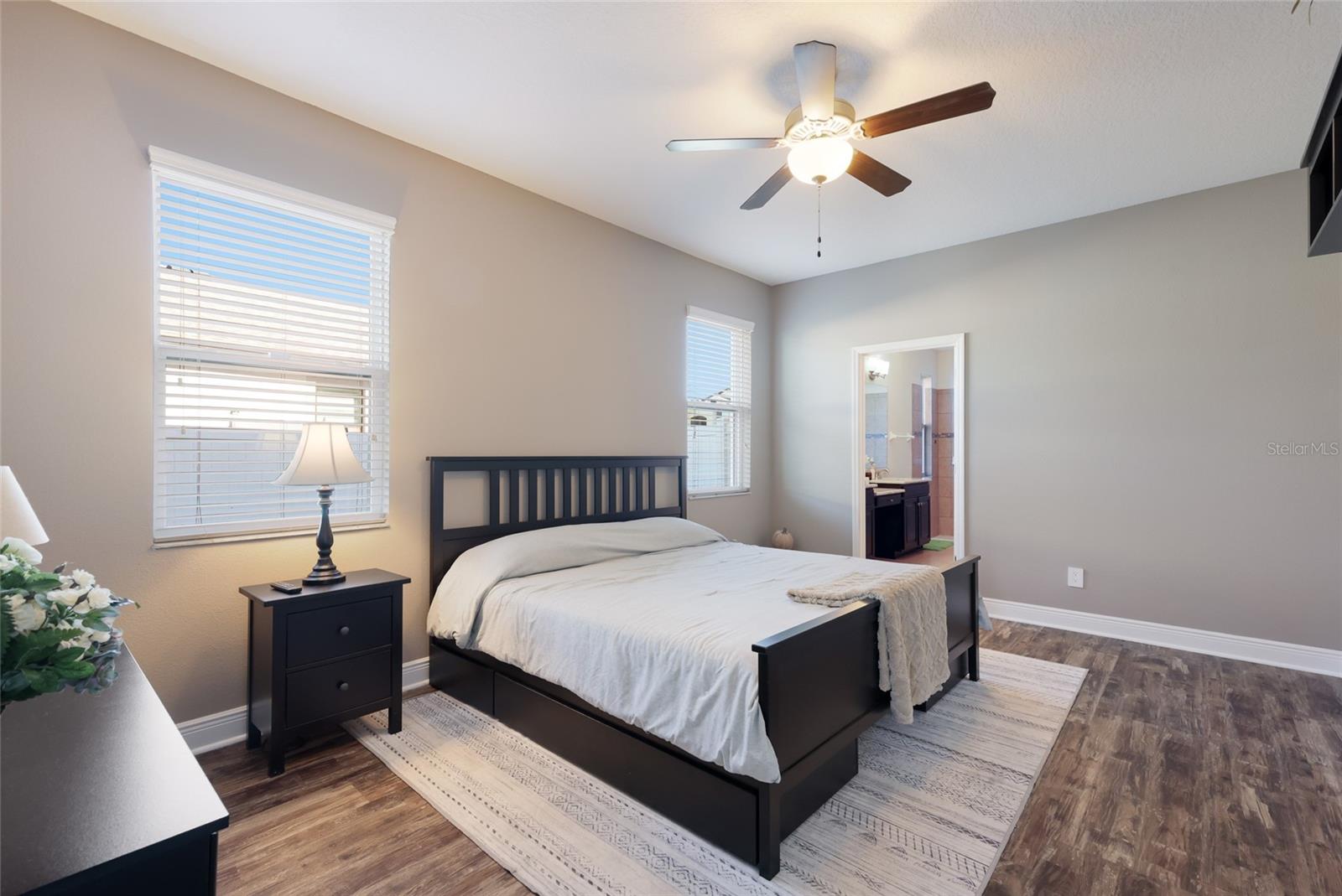 Image 26 of 90 For 11435 Leland Groves Drive