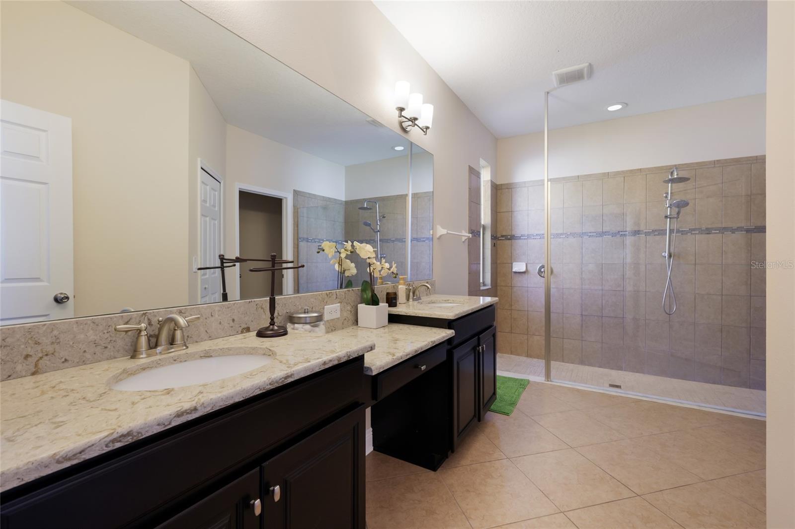 Image 30 of 90 For 11435 Leland Groves Drive