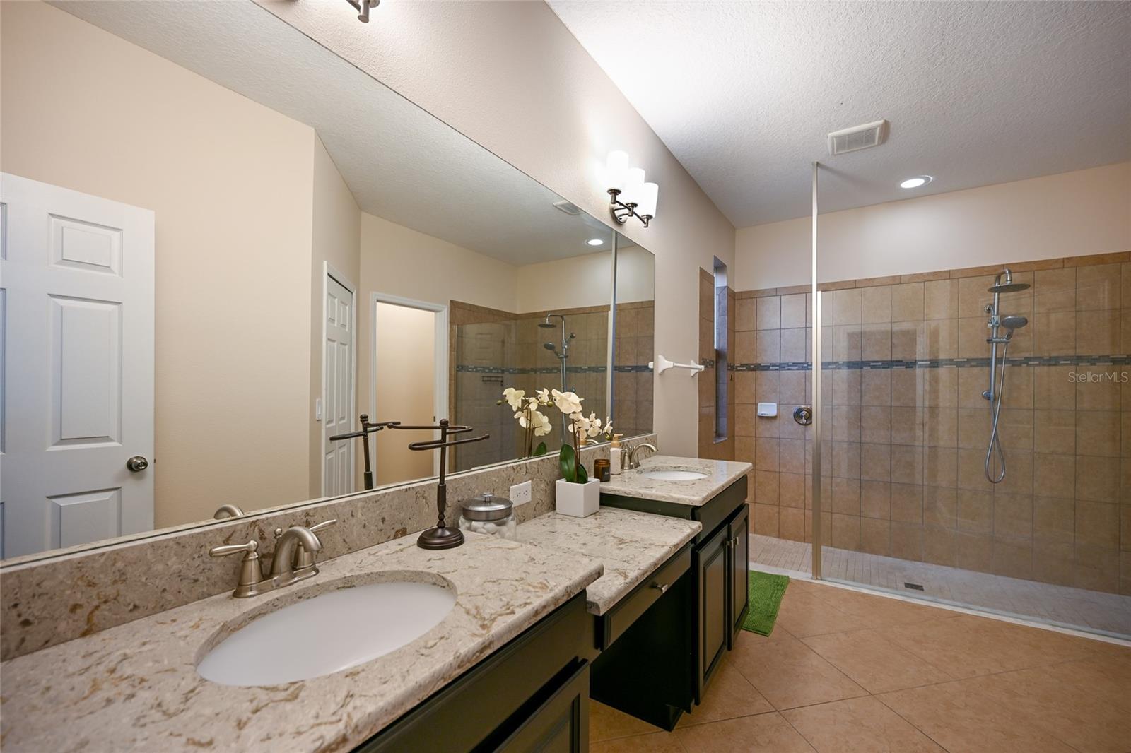 Image 32 of 90 For 11435 Leland Groves Drive