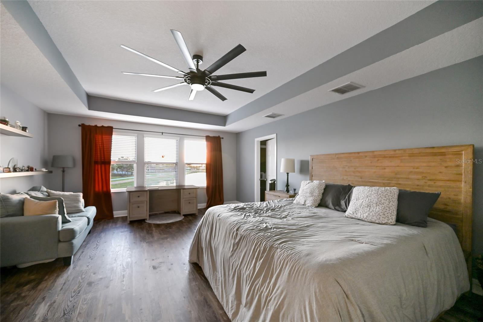 Image 38 of 90 For 11435 Leland Groves Drive