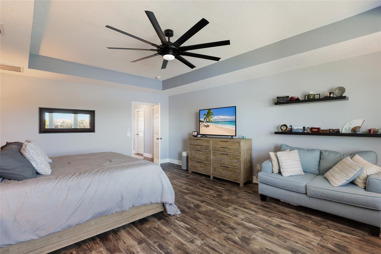 Image 39 of 90 For 11435 Leland Groves Drive