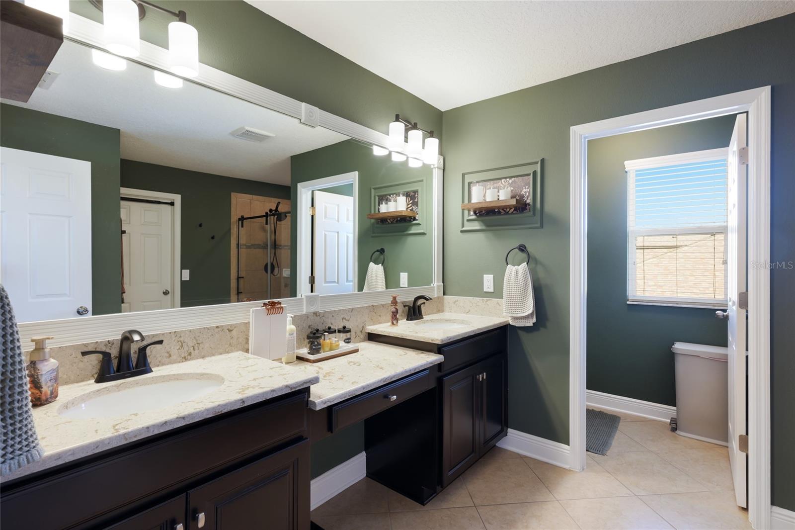 Image 40 of 90 For 11435 Leland Groves Drive