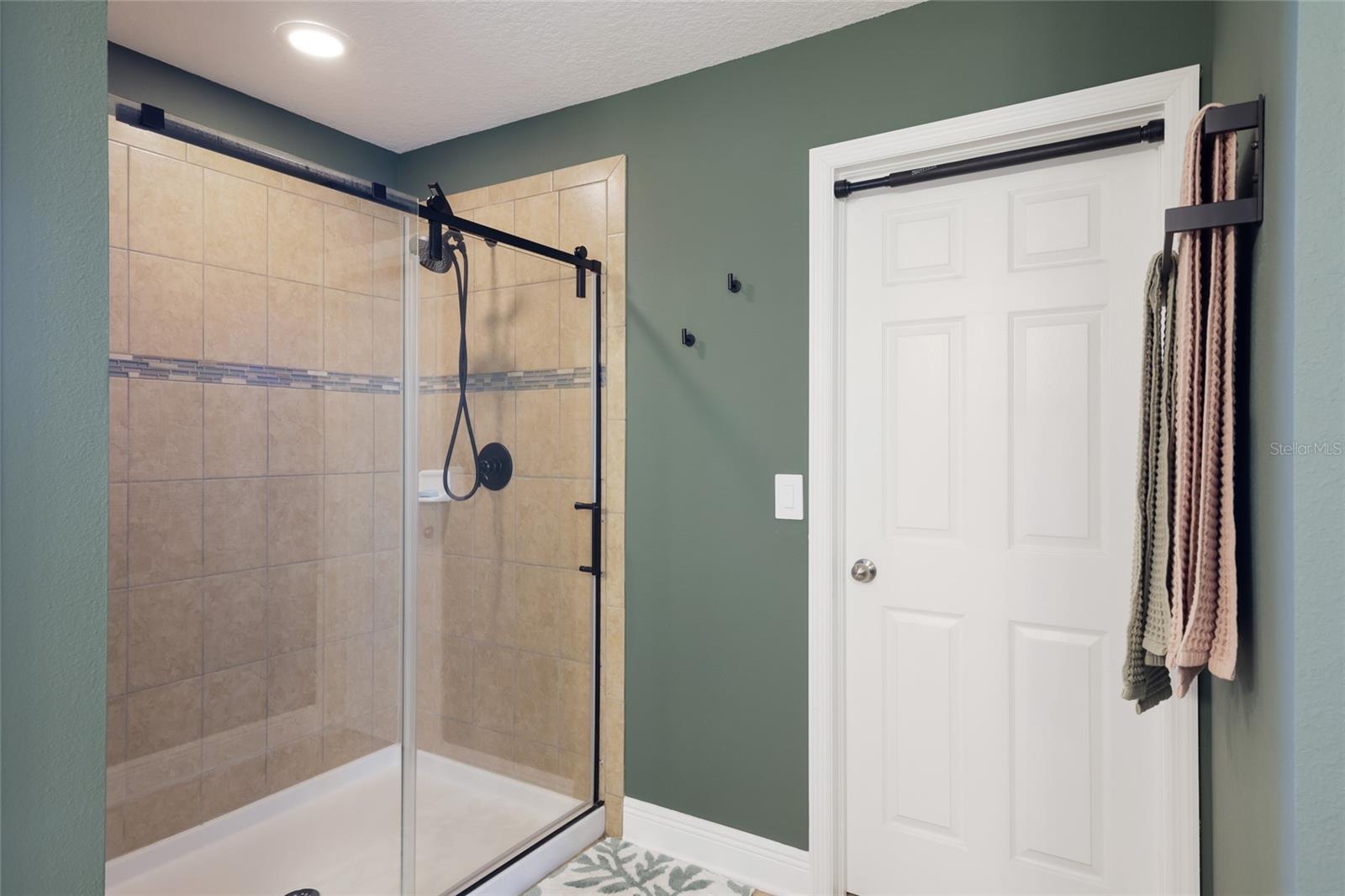 Image 41 of 90 For 11435 Leland Groves Drive