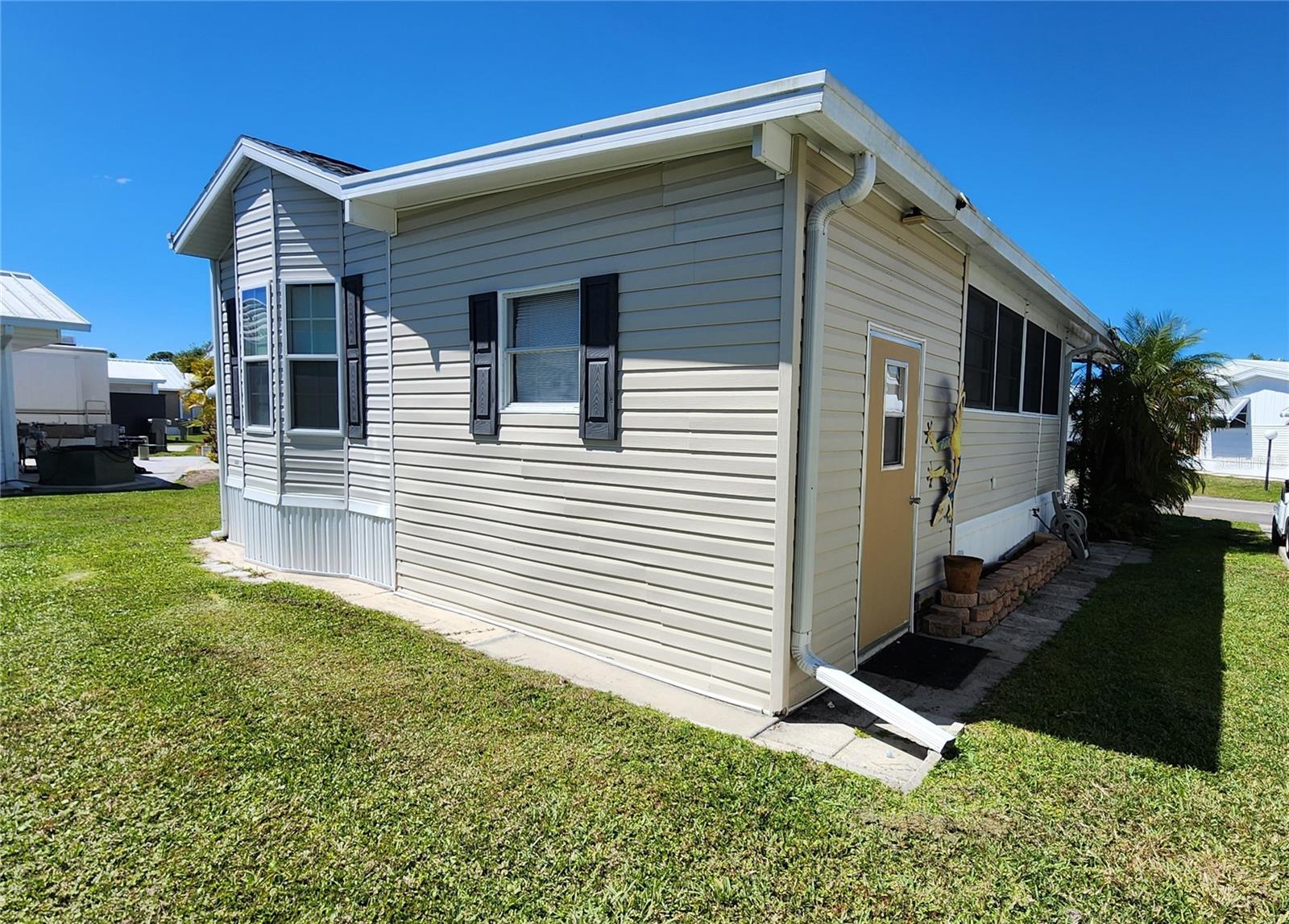 Image 25 of 42 For 3333 26th Avenue E 1171