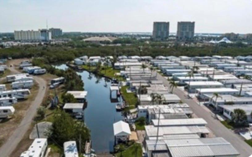 Image 10 of 13 For 138 Pennsylvania Street