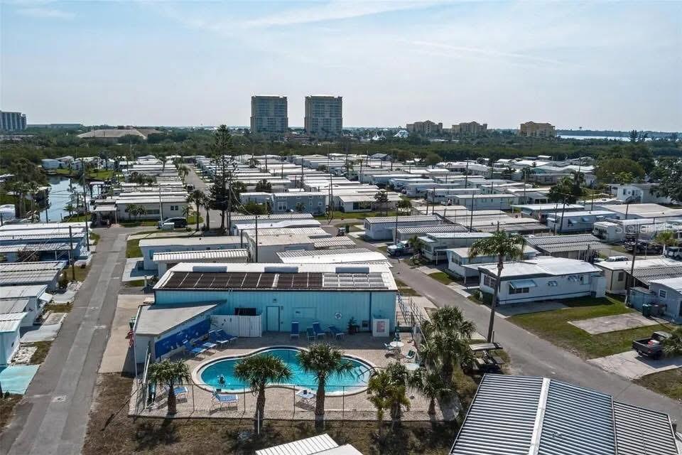 Image 11 of 13 For 138 Pennsylvania Street