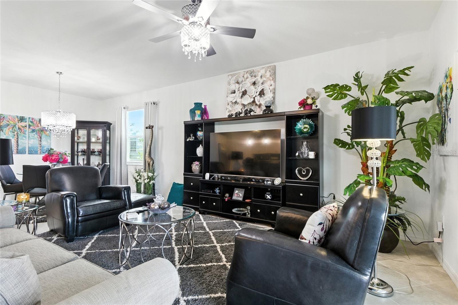 Image 11 of 41 For 19085 Cabernet Court